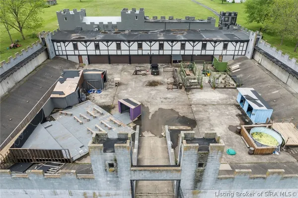 $899,900 | 6900 Dave Carr Road, Charlestown, IN 47111