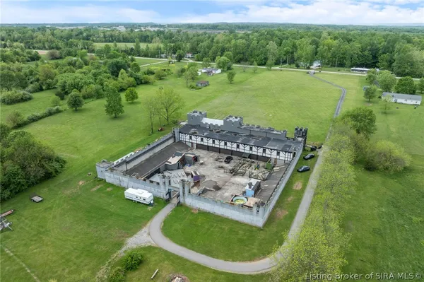 $899,900 | 6900 Dave Carr Road, Charlestown, IN 47111