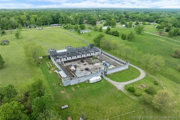 $899,900 | 6900 Dave Carr Road, Charlestown, IN 47111