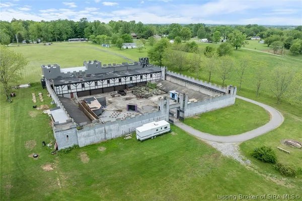 $899,900 | 6900 Dave Carr Road, Charlestown, IN 47111