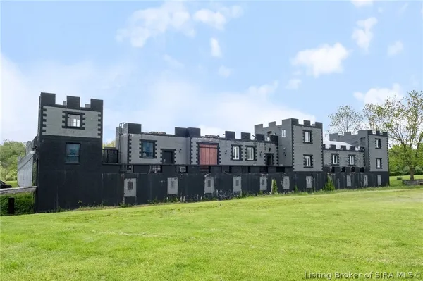 $899,900 | 6900 Dave Carr Road, Charlestown, IN 47111