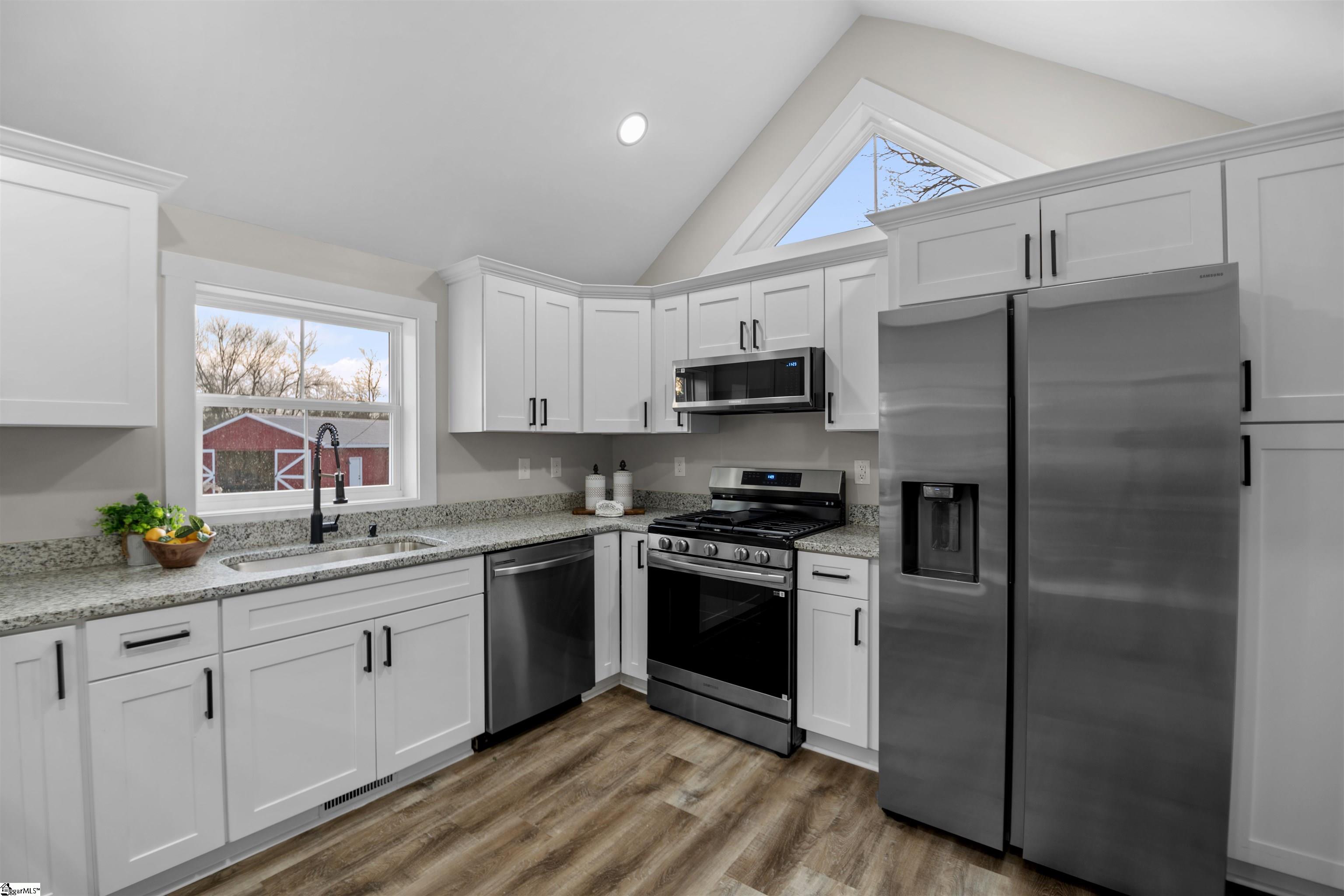 1739 Highway 418 Pelzer, SC 29669 - Photo 11 of 49