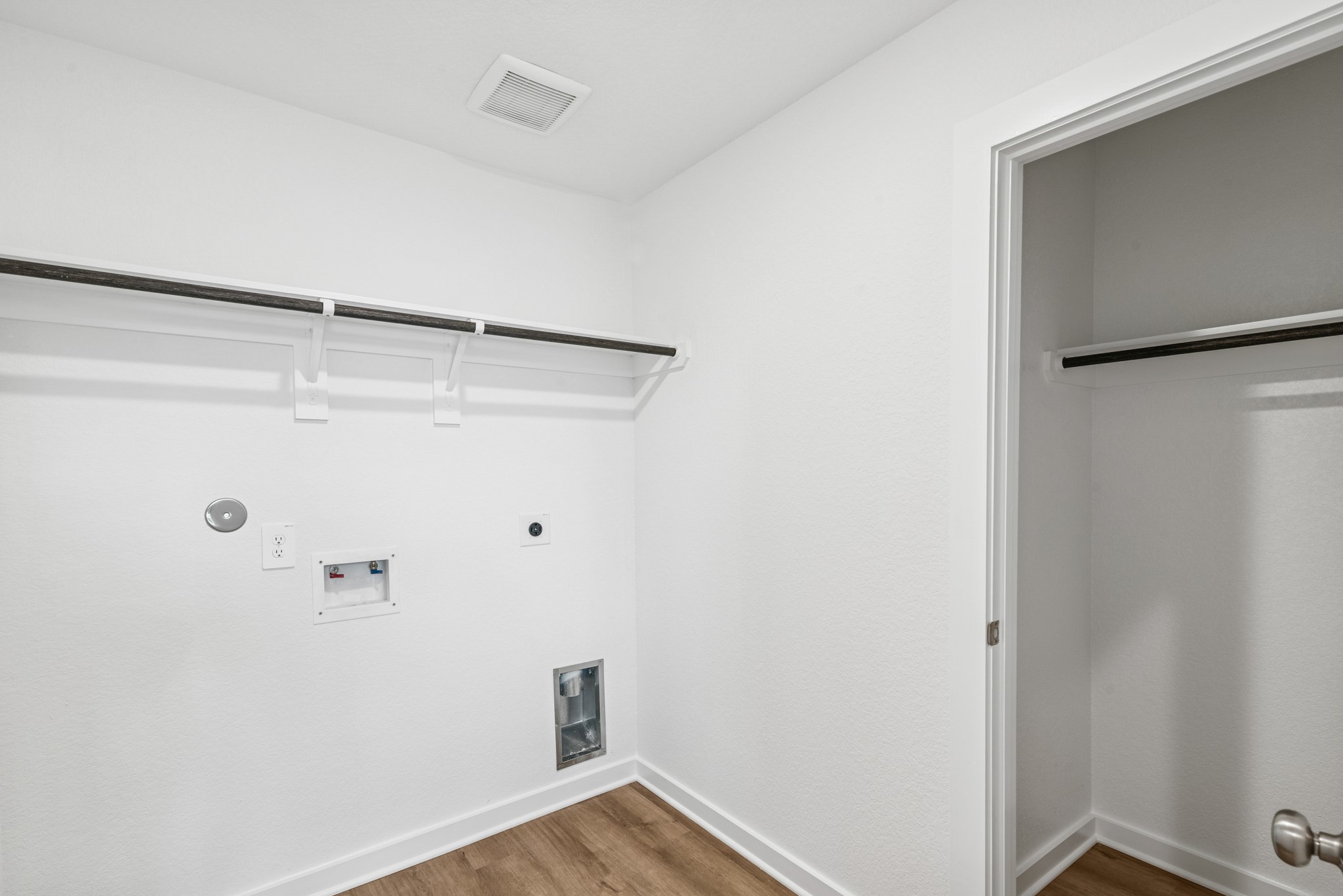 505 Brook Terrance Lane Willis, TX 77378 - Photo 12 of 37