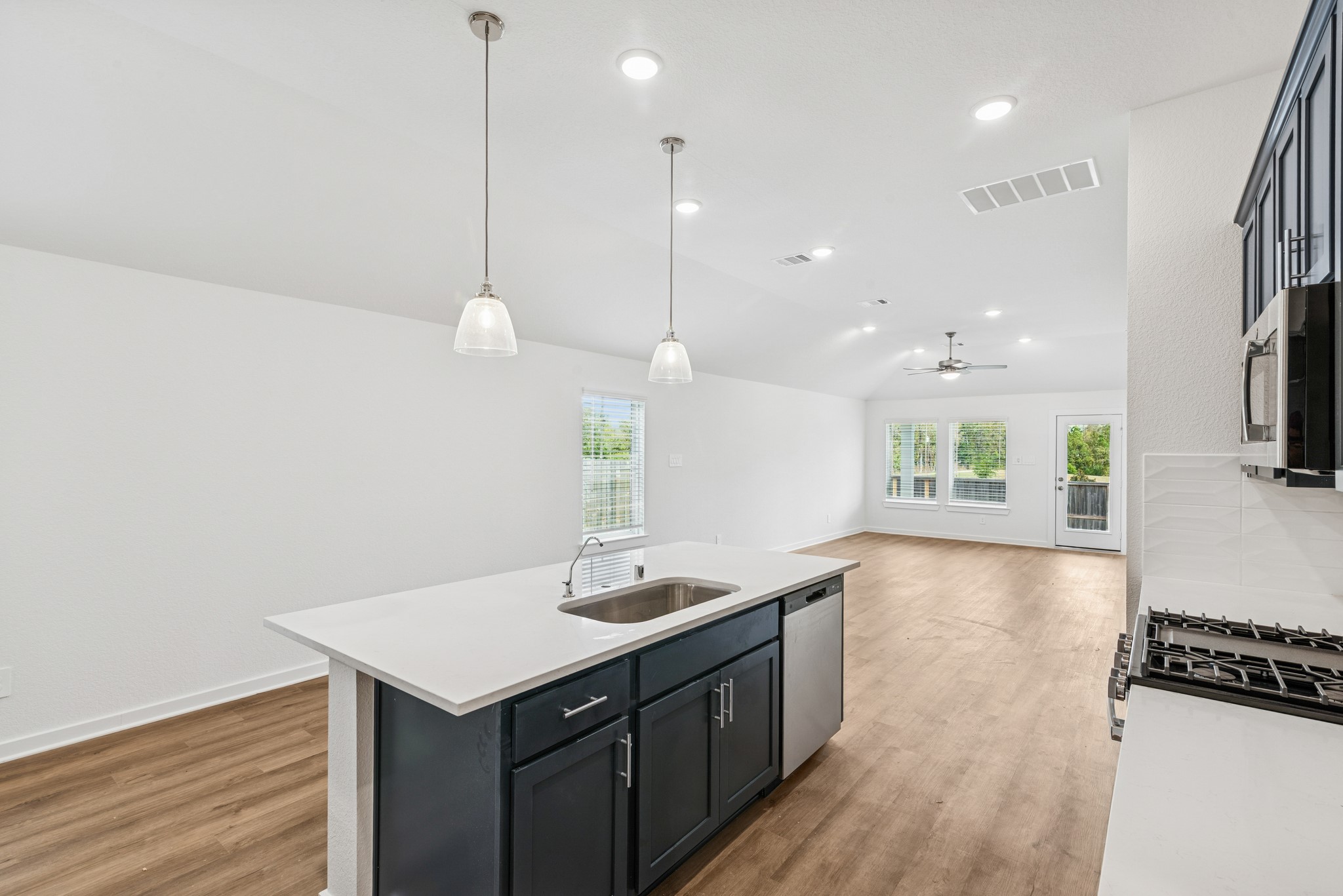 505 Brook Terrance Lane Willis, TX 77378 - Photo 17 of 37