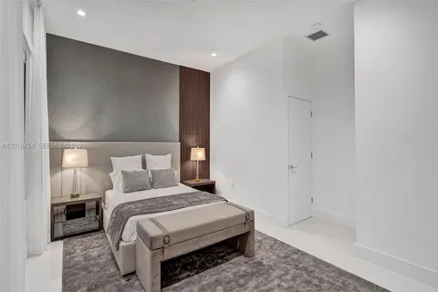 $975,000 | 1801 Northeast 13th Street, Unit 1821, Fort Lauderdale, FL 33304