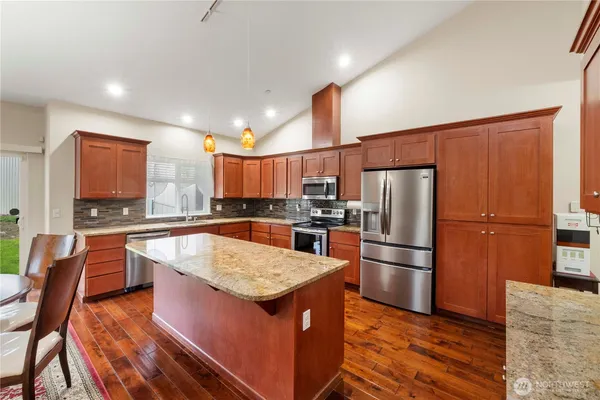$749,990 | 25804 101st Avenue East, Graham, WA 98338