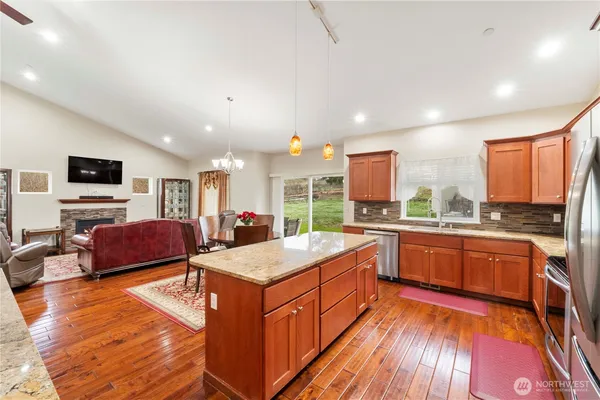 $749,990 | 25804 101st Avenue East, Graham, WA 98338