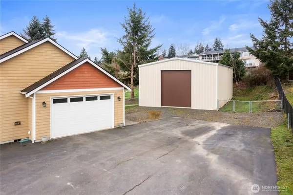 $749,990 | 25804 101st Avenue East, Graham, WA 98338