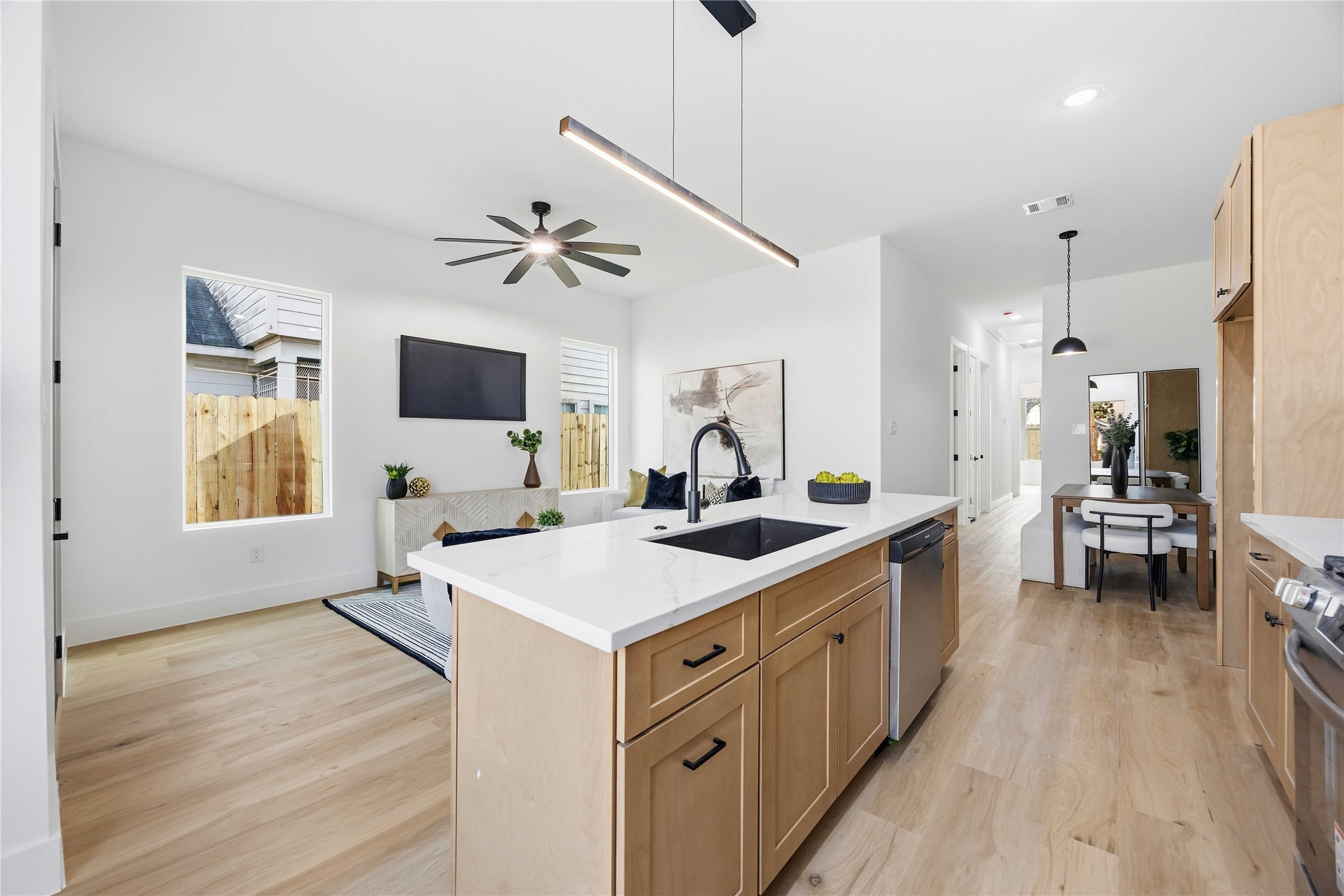 3626 Lehall Street, Unit AB Houston, TX 77021 - Photo 9 of 33