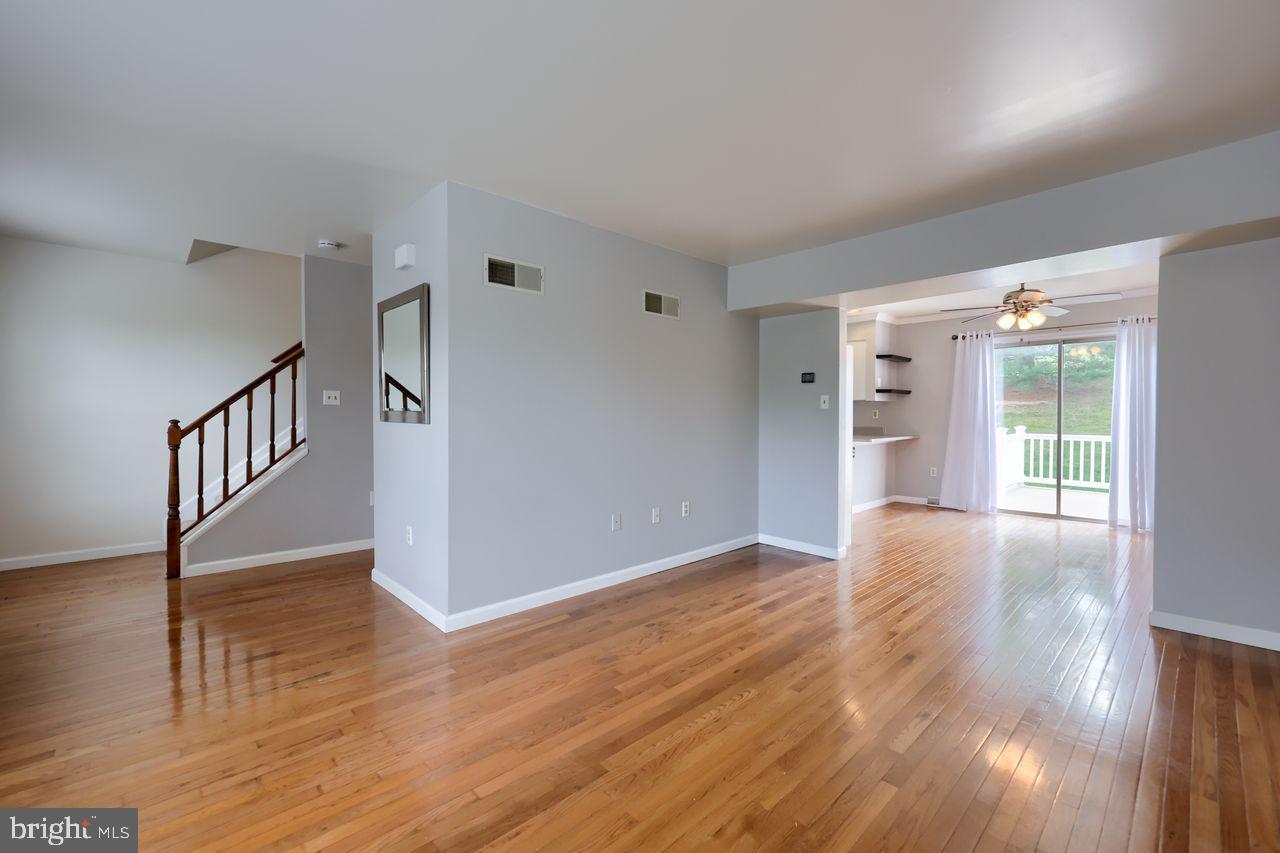 79 Jayme Drive York, PA 17402 - Photo 18 of 32