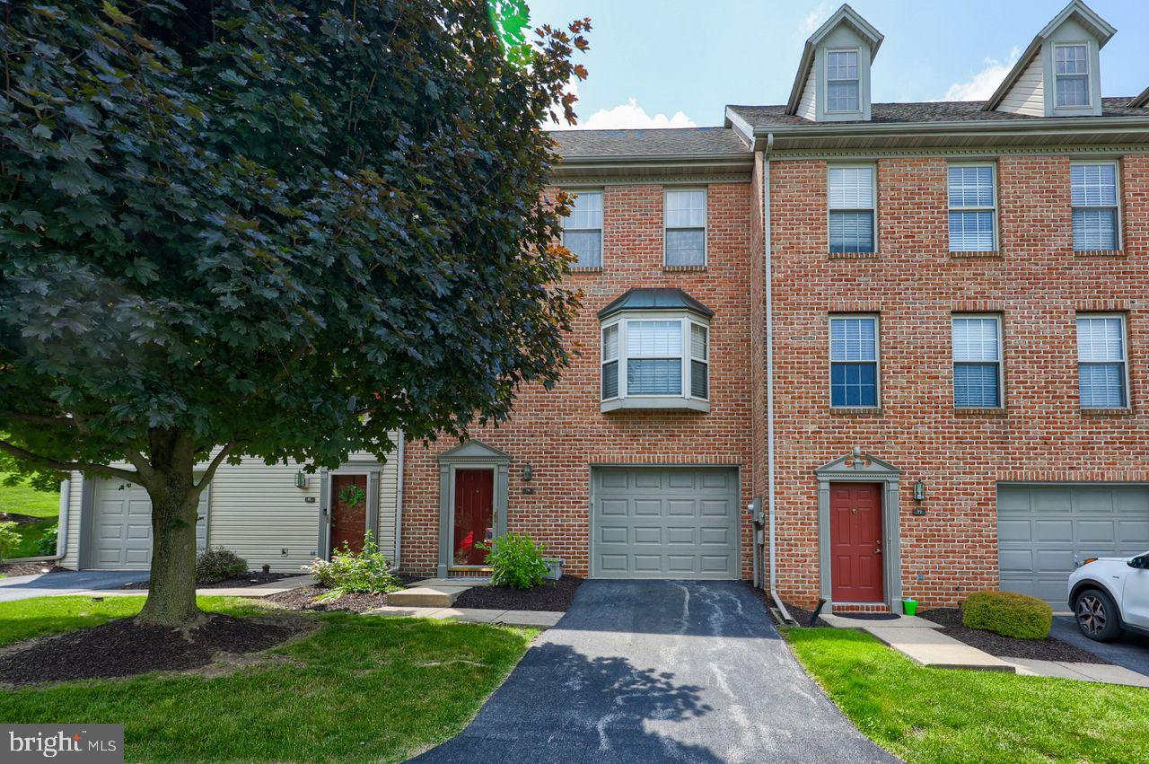 79 Jayme Drive York, PA 17402 - Photo 3 of 32