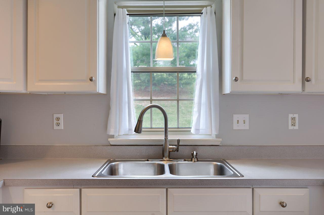 79 Jayme Drive York, PA 17402 - Photo 10 of 32