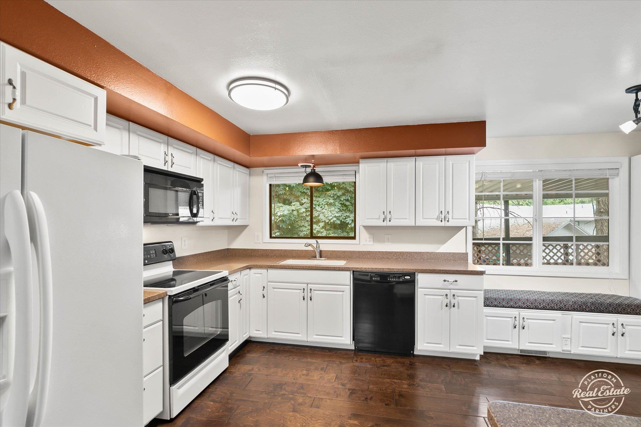 609 West Sierra Way Spokane, WA 99208 - Photo 5 of 31