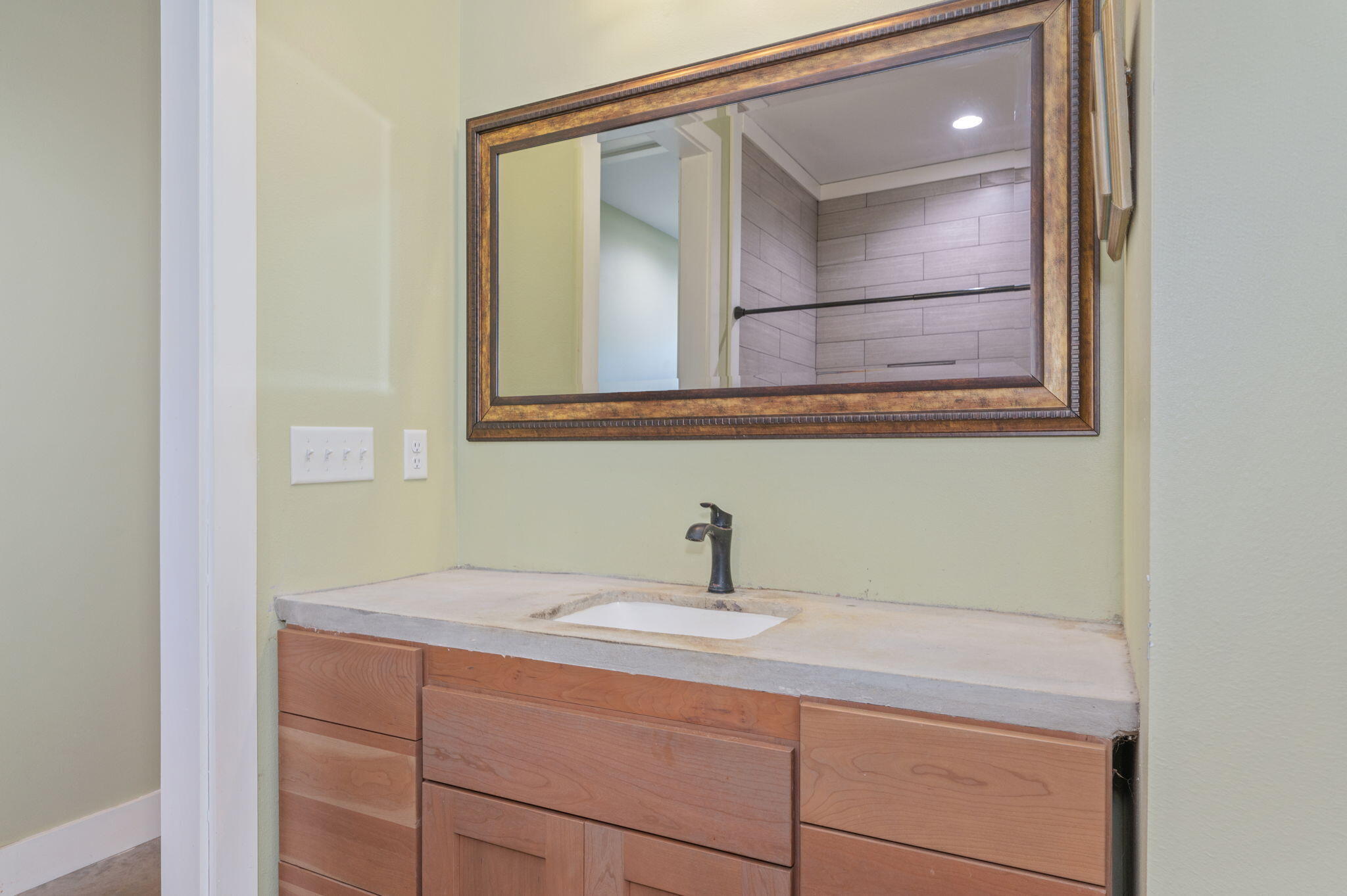 276 Squirrel Road DeFuniak Springs, FL 32433 - Photo 24 of 37 Plenty of vanity space