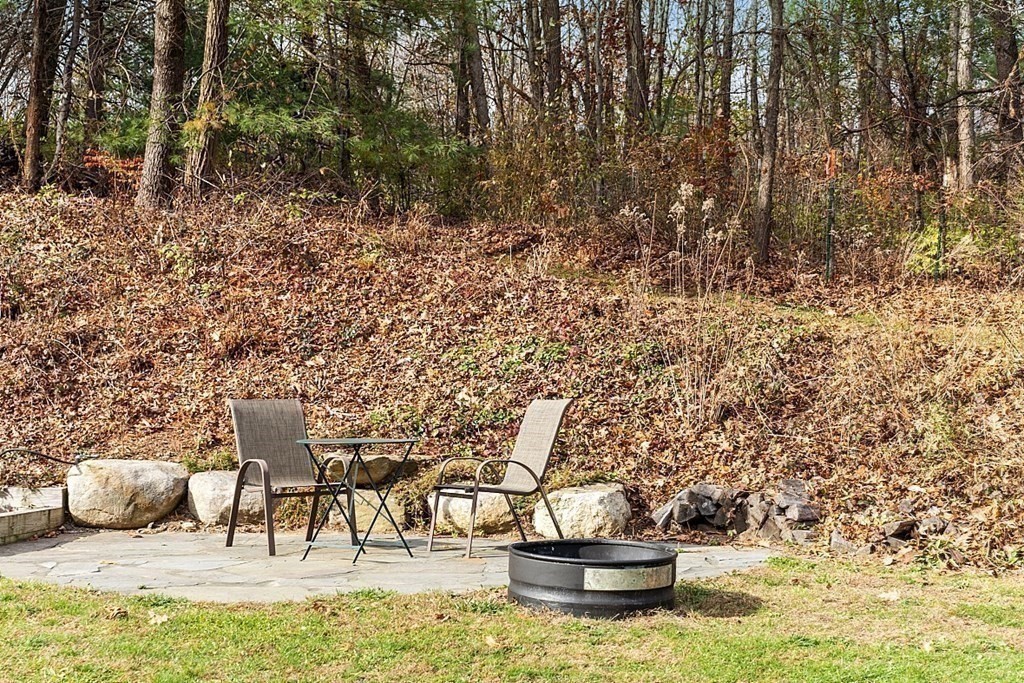 91 Gilchrest Street Lunenburg, MA 01462 - Photo 14 of 38
