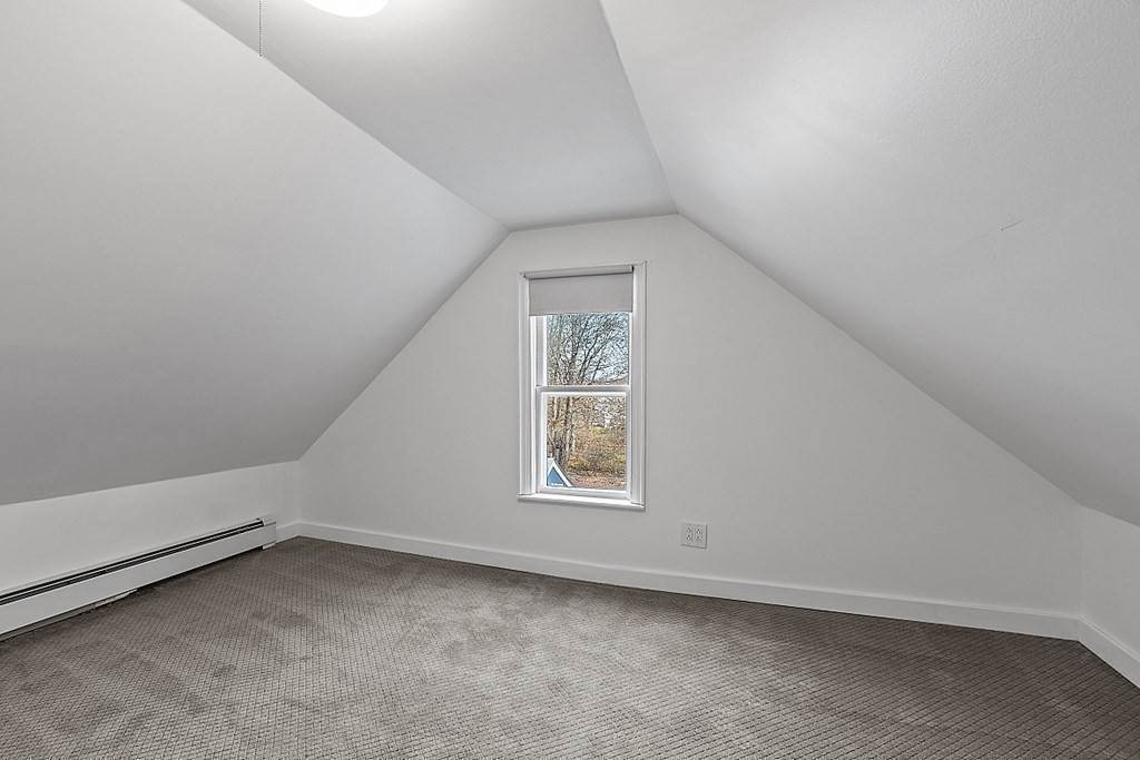 91 Gilchrest Street Lunenburg, MA 01462 - Photo 32 of 38 an empty room with a window