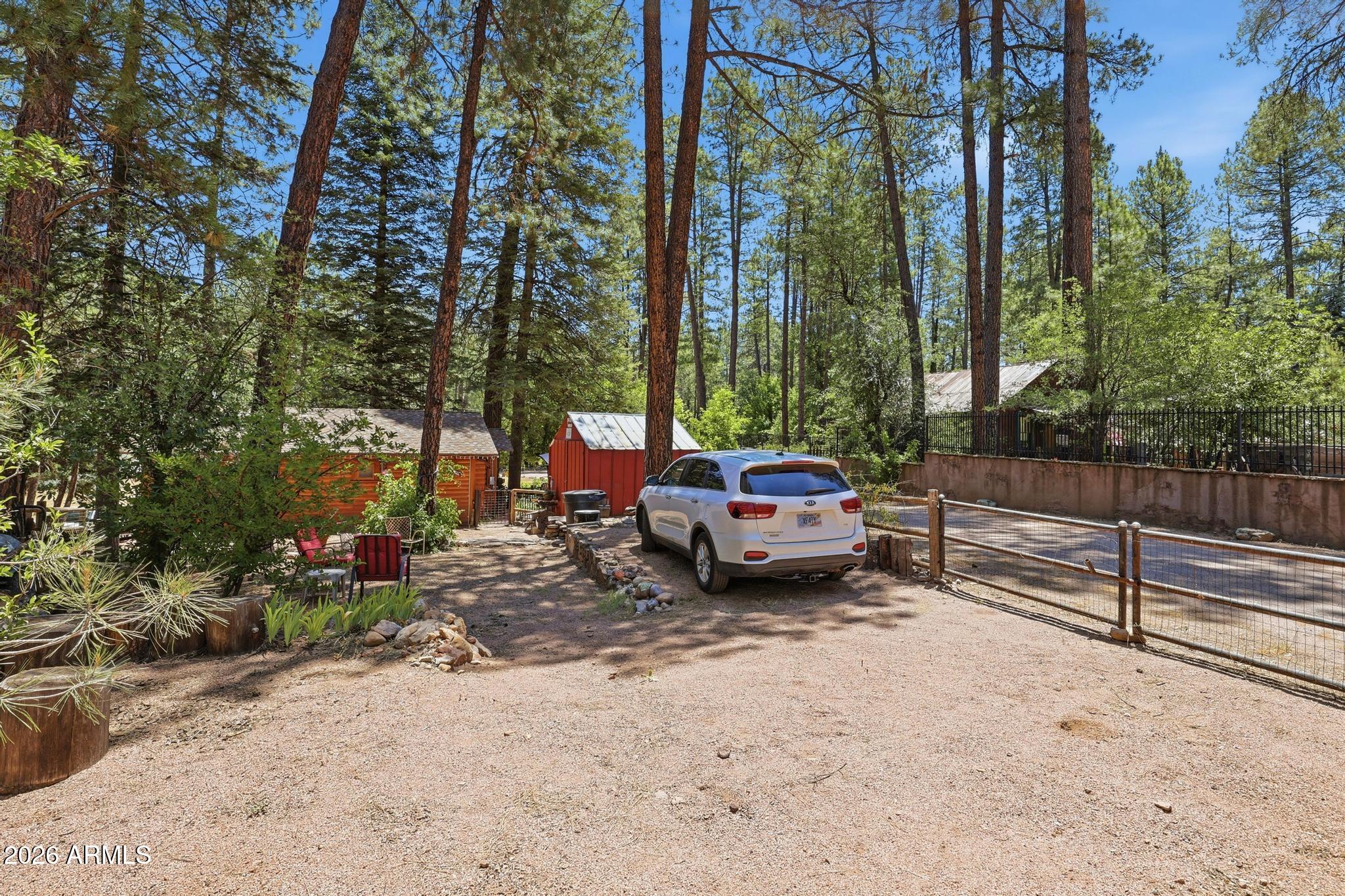 372 Short Road Payson, AZ 85541 - Photo 29 of 31 backyard car