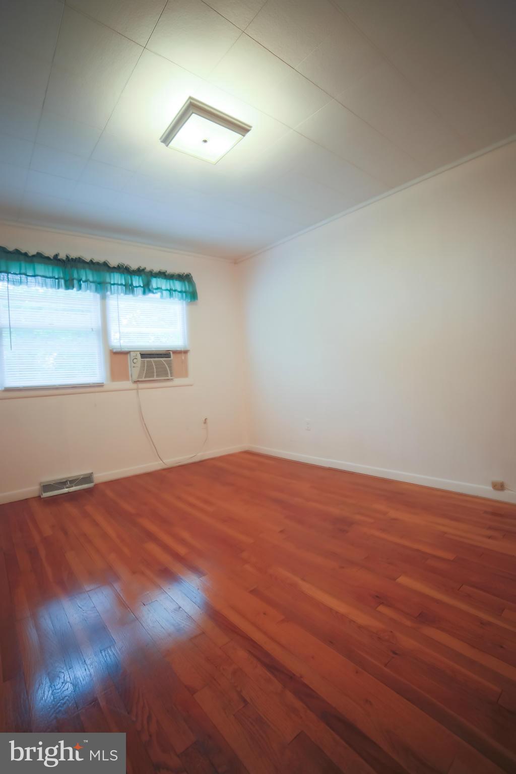 6911 Yale Road Baltimore, MD 21220 - Photo 15 of 23 Interior (General) 7