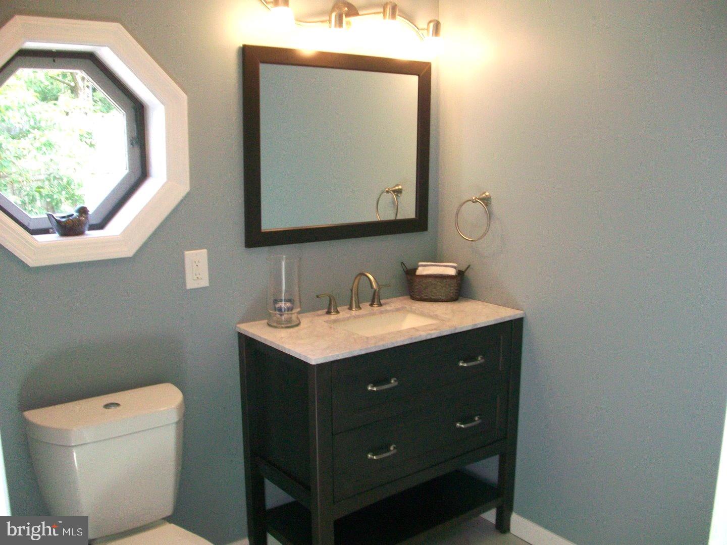 20 Ray Smith Road Sicklerville, NJ 08081 - Photo 11 of 19 Master Bathroom