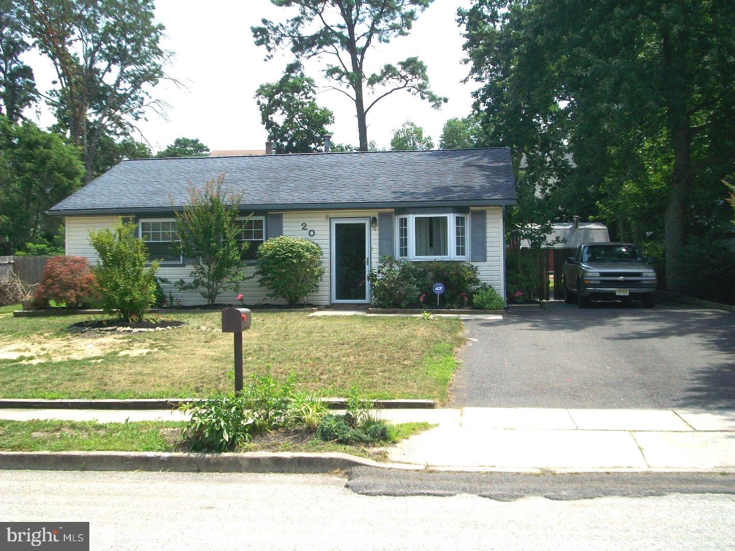 20 Ray Smith Road Sicklerville, NJ 08081 - Photo 2 of 19 Exterior Front