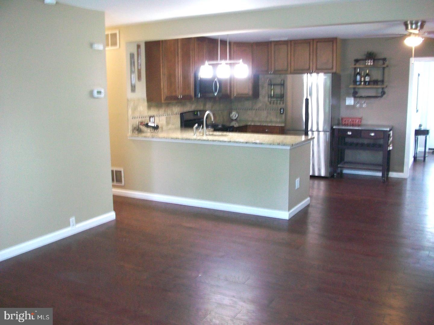 20 Ray Smith Road Sicklerville, NJ 08081 - Photo 5 of 19 Living Room