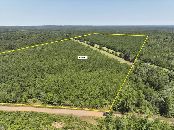 $181,500 | 2 West Carters Ferry Road, Milam, TX 75959