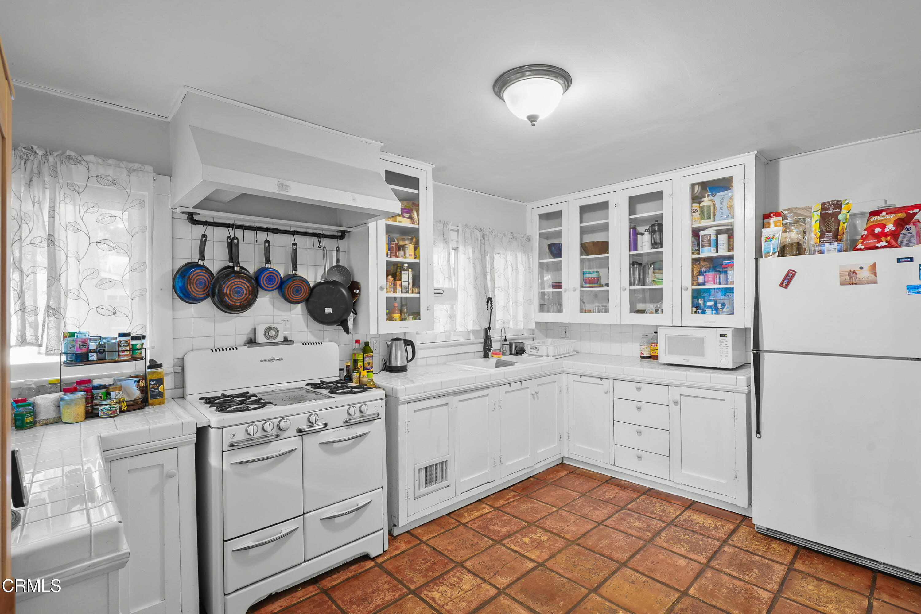 577 East Woodbury Road Altadena, CA 91001 - Photo 12 of 60 577 E Woodbury Rd_LA360VR-13