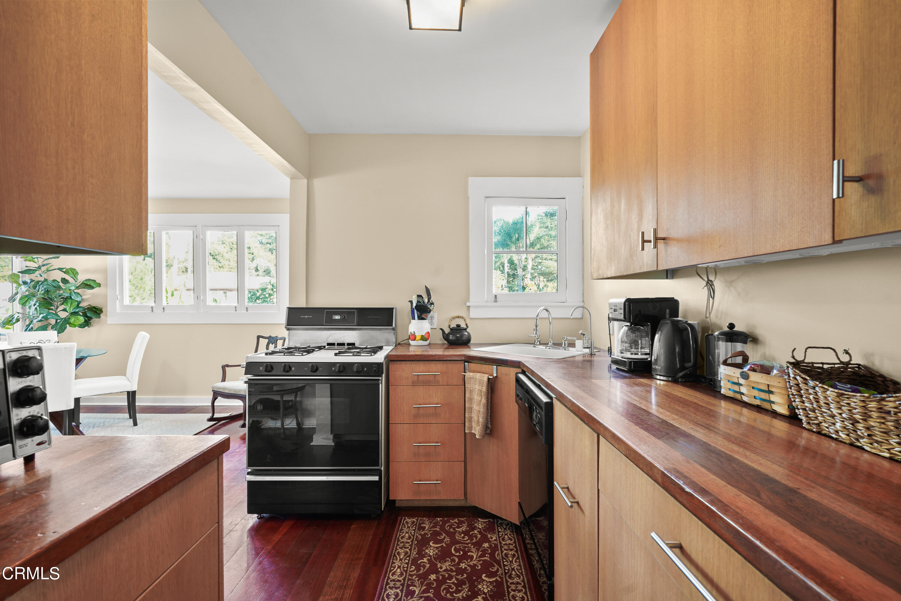 577 East Woodbury Road Altadena, CA 91001 - Photo 39 of 60 577 E Woodbury Rd_LA360VR-46
