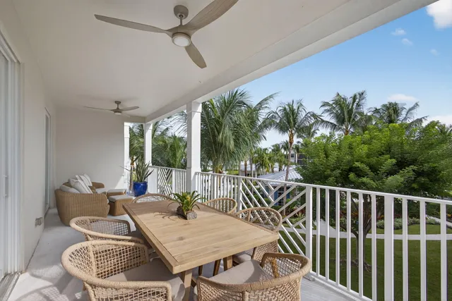 $1,165,000 | 833 Bay Colony Drive South, Juno Beach, FL 33408