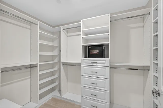 $1,165,000 | 833 Bay Colony Drive South, Juno Beach, FL 33408