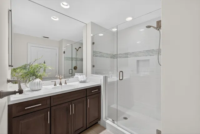 $1,165,000 | 833 Bay Colony Drive South, Juno Beach, FL 33408