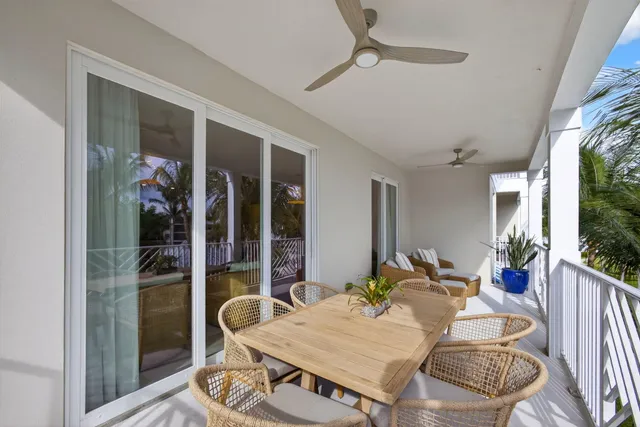 $1,165,000 | 833 Bay Colony Drive South, Juno Beach, FL 33408