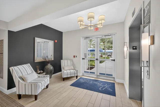 $1,165,000 | 833 Bay Colony Drive South, Juno Beach, FL 33408