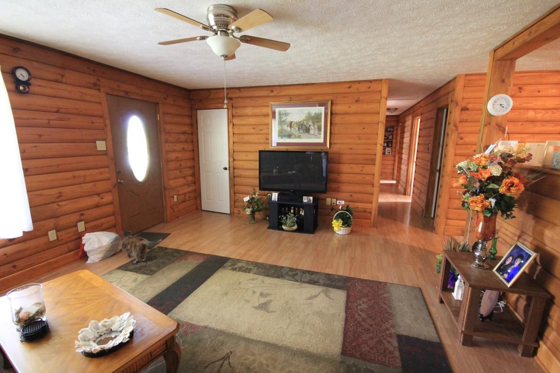 LIVING ROOM VIEW 1 (Medium)