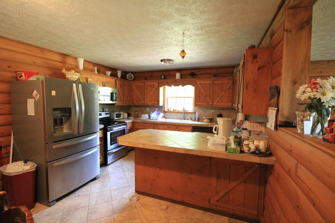 KITCHEN VIEW 2 (Medium)