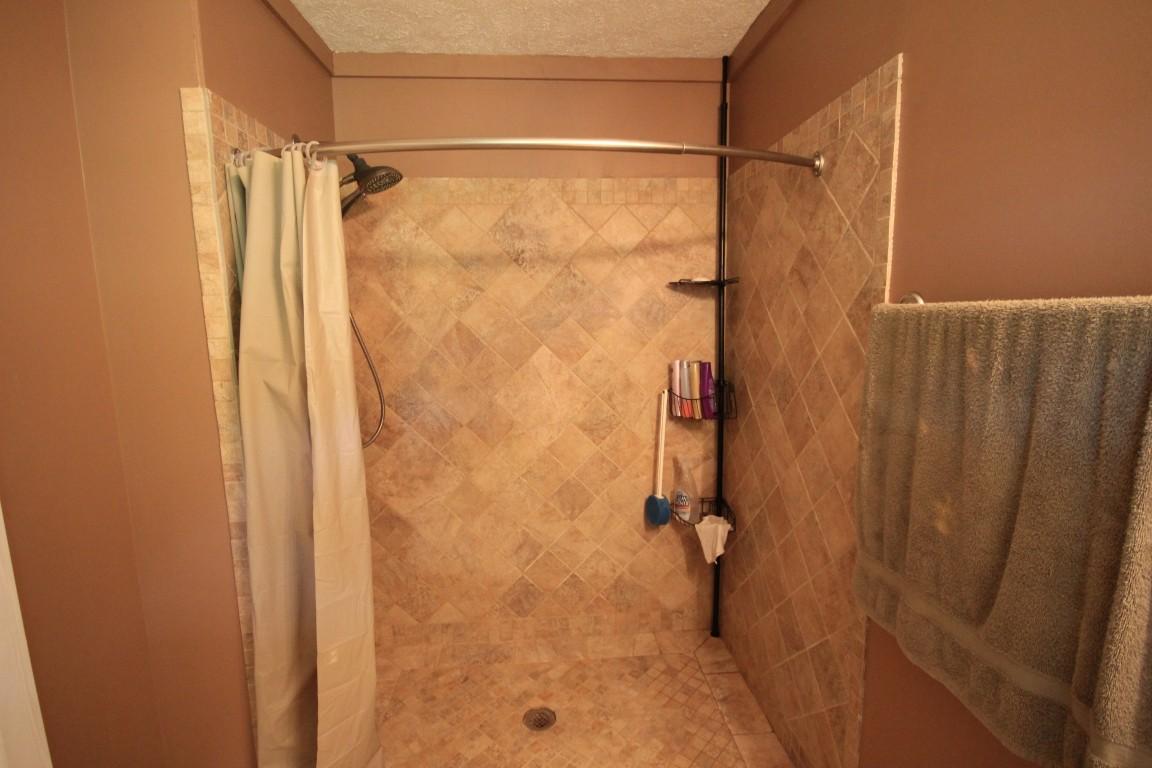 1134 Kings Hill Road, Unit 25 Spring City, TN 37381 - Photo 10 of 26 TILED SHOWER IN MASTER (Medium)