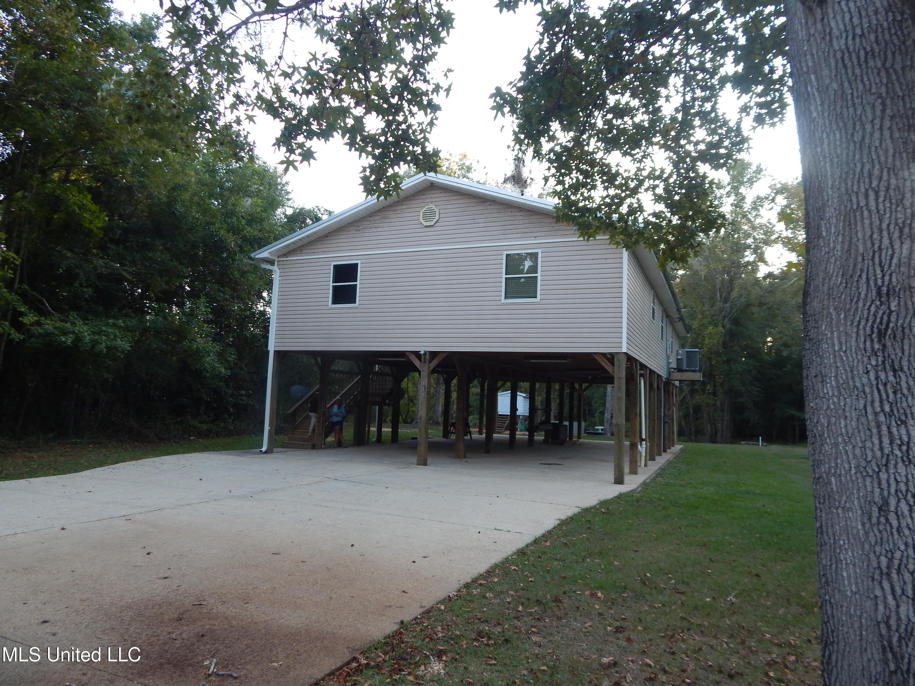115 Hickory Lane Lucedale, MS 39452 - Photo 2 of 27 DSCN1618