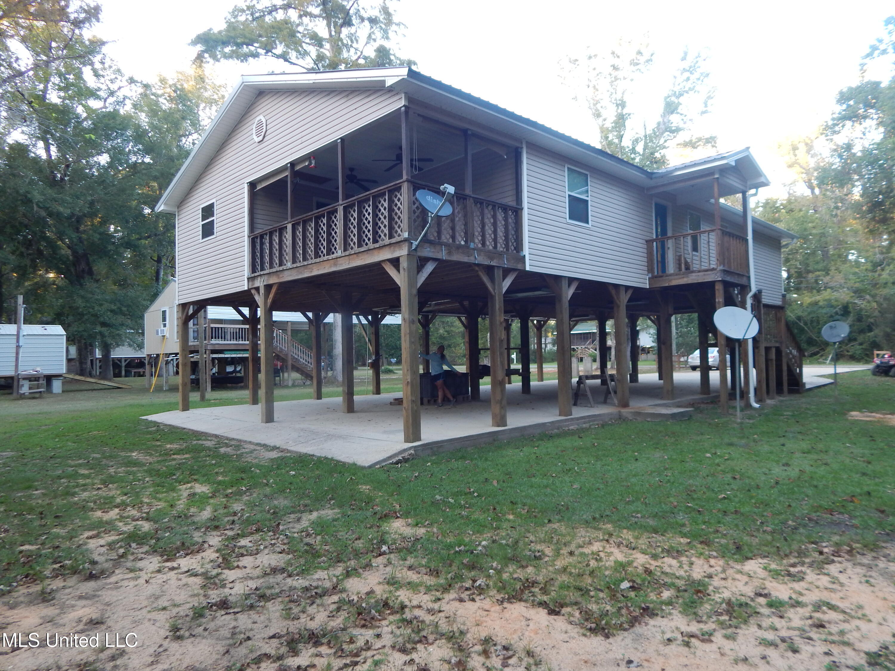 115 Hickory Lane Lucedale, MS 39452 - Photo 4 of 27 DSCN1620