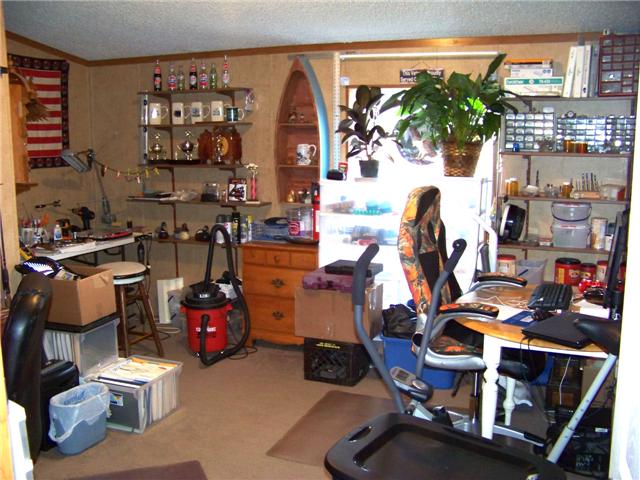 2012 Mosley Ferry Road Chapmansboro, TN 37035 - Photo 13 of 20 THIS HOBBY ROOM AS LOTS OF POSSIBILITIES. IT CAN BE THE 4TH BEDROOM, AN OFFICE, OR SEWING ROOM. YOU PICK.