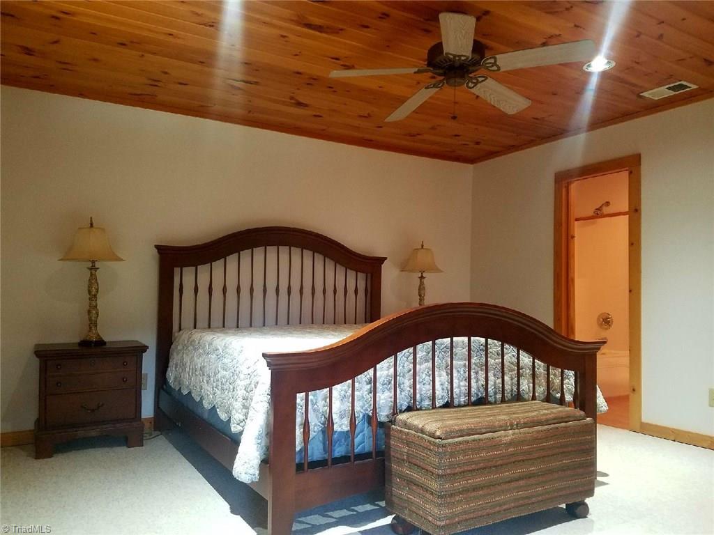292 Doe Run Purlear, NC 28665 - Photo 15 of 29 Gallery Image 15
