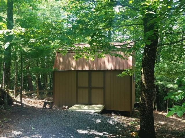292 Doe Run Purlear, NC 28665 - Photo 16 of 29 Gallery Image 16