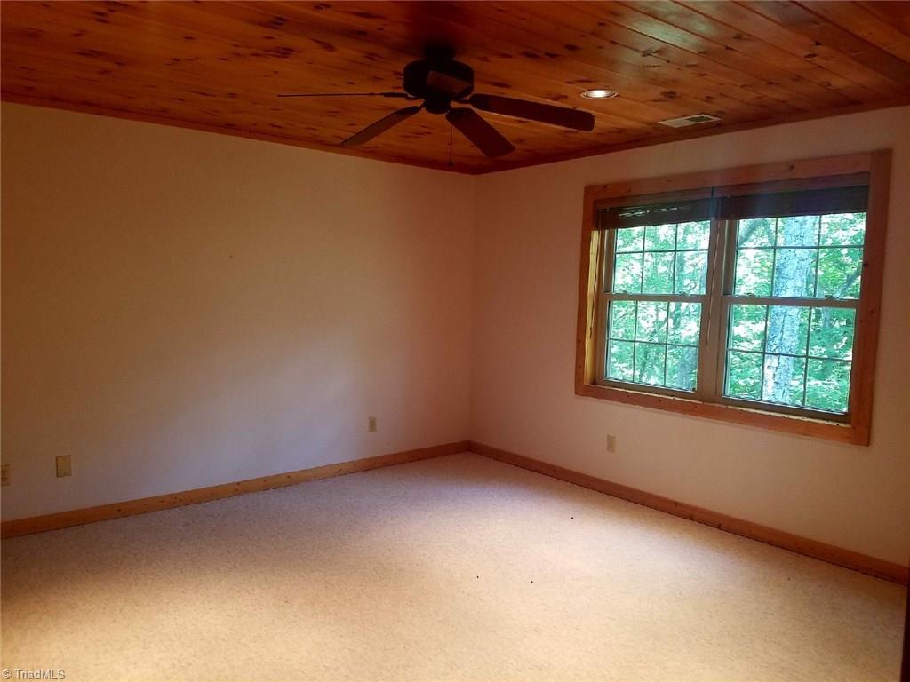 292 Doe Run Purlear, NC 28665 - Photo 21 of 29 Gallery Image 21