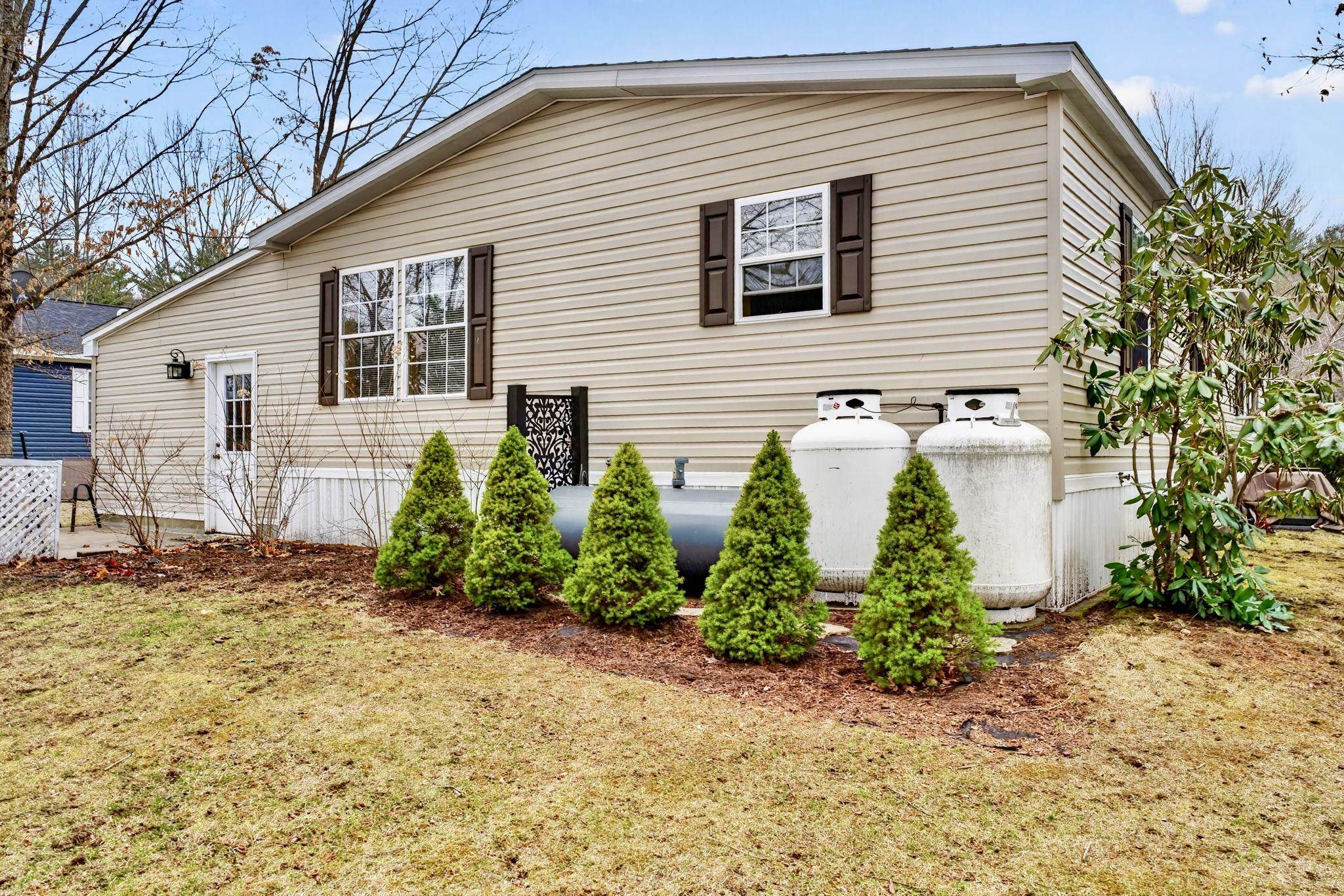 166 Eagle Drive Rochester, NH 03868 - Photo 33 of 35 Gallery Image 33