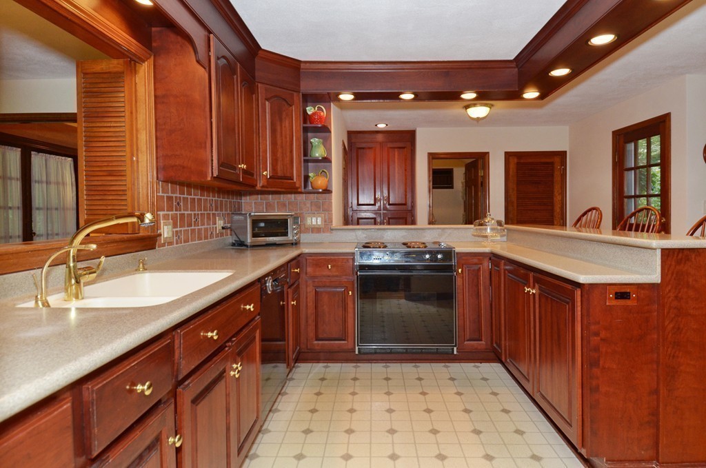9 Olde Farms Road Boxford, MA 01921 - Photo 5 of 26