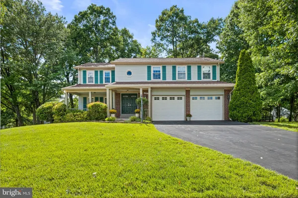 $1,020,000 | 13300 Tuckaway Drive, Fairfax, VA 22033