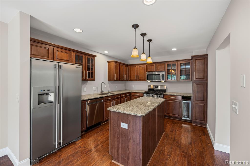 740 Eastbridge Court Rochester Hills, MI 48307 - Photo 15 of 43