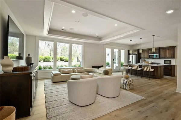 $2,500,000 | 14615 Linden Street, Overland Park, KS 66224