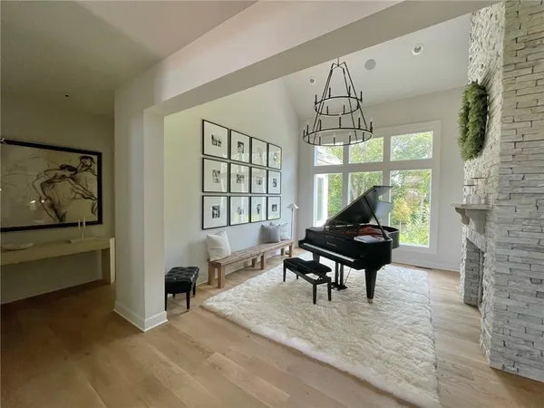 $2,500,000 | 14615 Linden Street, Overland Park, KS 66224