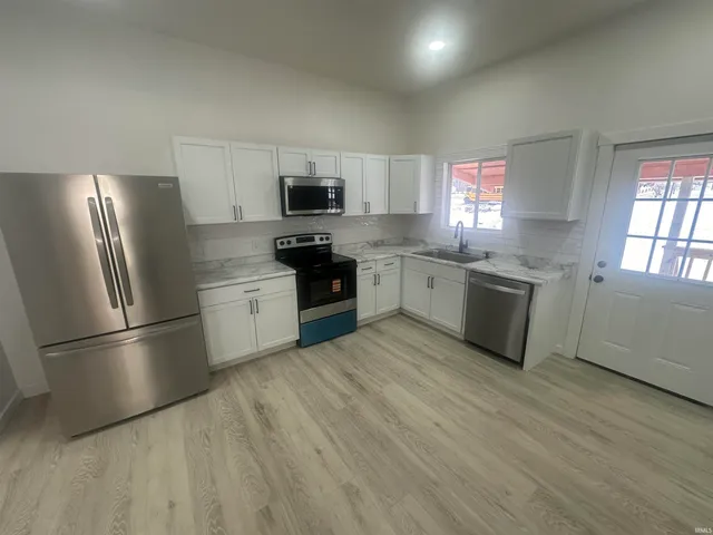 $205,000 | 523 West South Street, Bloomfield, IN 47424