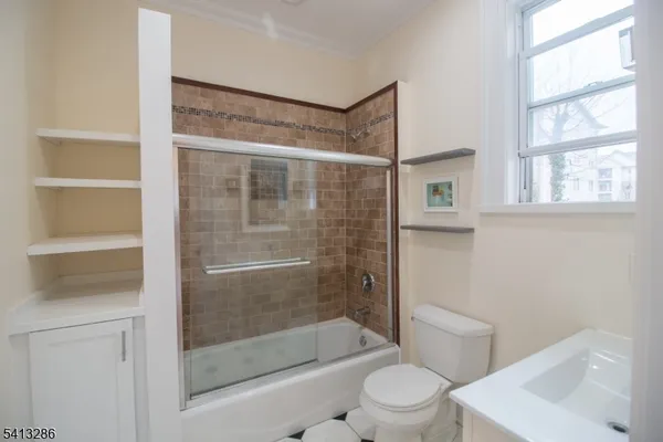 $3,100 | 74 Burnett Avenue, Unit 1, Maplewood, NJ 07040